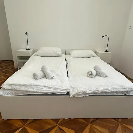 Rimska Apartment