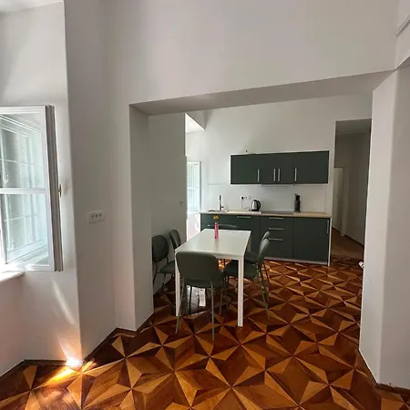 Rimska Apartment Ljubljana